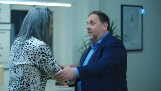 "Yo hablo español un poco": la respuesta de Oriol Junqueras a Mario Vaquerizo en su 'encuentro inesperado' "Yo hablo español un poco": la respuesta de Oriol Junqueras a Mario Vaquerizo en su 'encuentro inesperado'