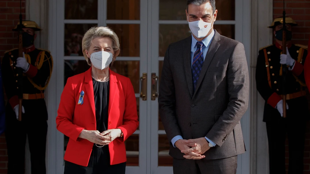 La presidenta de la Comisión Europea, Úrsula von der Leyen y el presidente del Gobierno, Pedro Sánchez. 