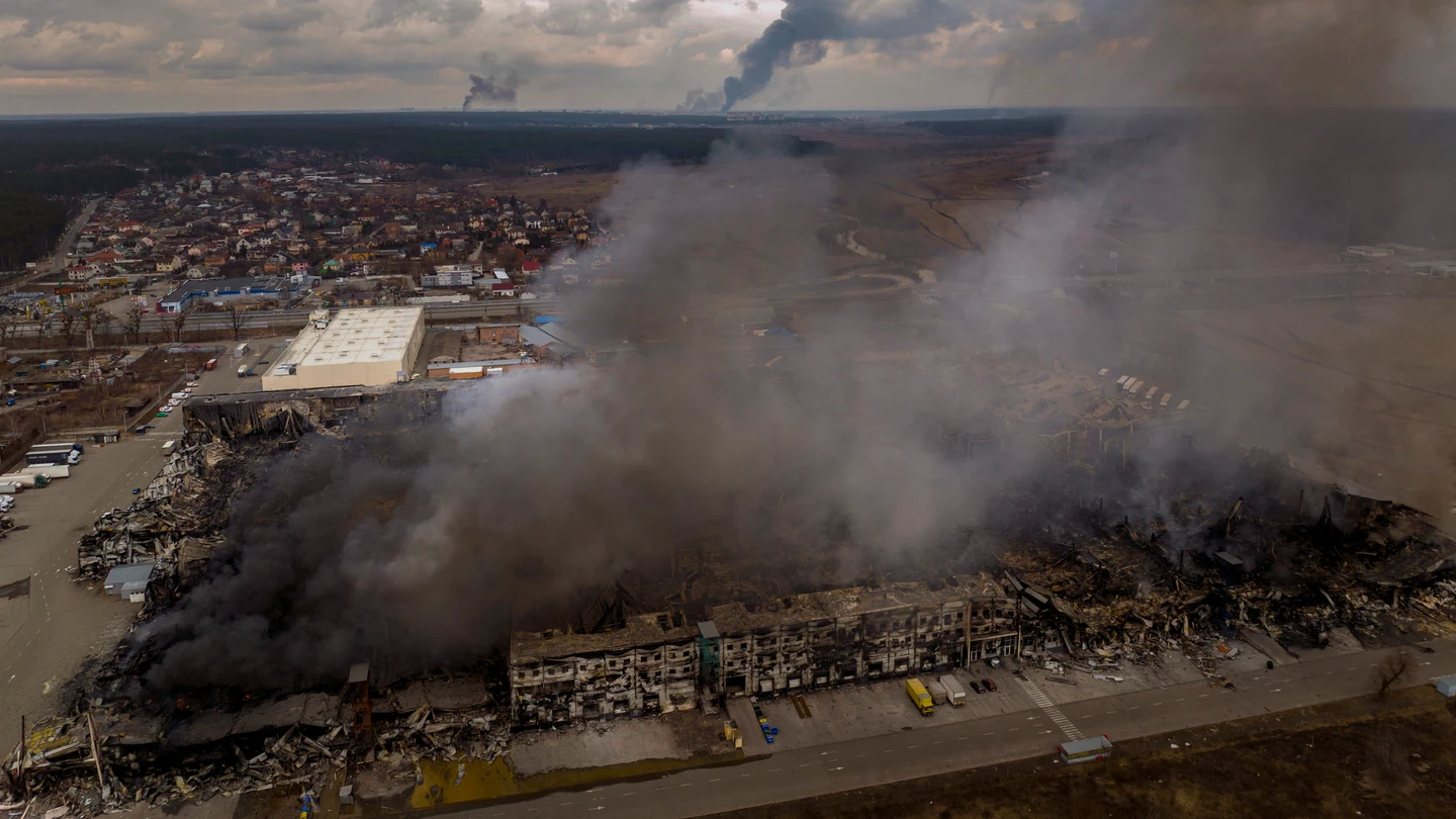 Vista aérea de las afueras de Kiev, atacadas por tropas rusas Vista aérea de las afueras de Kiev, atacadas por tropas rusas