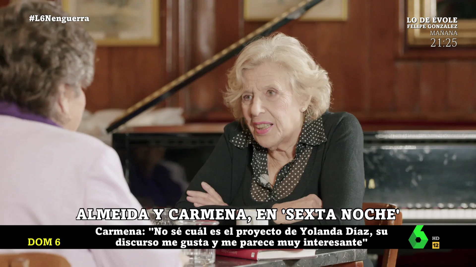 Carmena llama a la modernización de la política en España: "Que una persona pueda estar en dos partidos, ¿por qué no?"