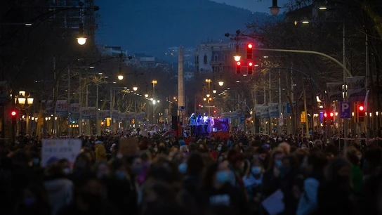 La manifestación feminista de Barcelona que se celebró en el Paseo de Gràcia en 2021 La manifestación feminista de Barcelona que se celebró en el Paseo de Gràcia en 2021