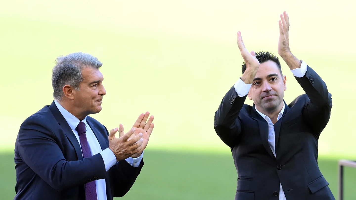 Joan Laporta y Xavi Hernández Joan Laporta y Xavi Hernández
