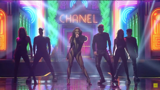 Chanel canta 'SloMo' en Portugal y esta es la sorprendente reacción de su intérprete de signos Chanel canta 'SloMo' en Portugal y esta es la sorprendente reacción de su intérprete de signos