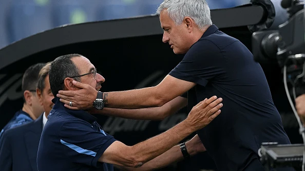 Maurizio Sarri y José Mourinho