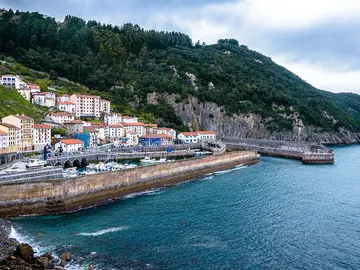 Descubre Elantxobe, el pueblo construido sobre un acantilado que cuenta con esta curiosidad Descubre Elantxobe, el pueblo construido sobre un acantilado que cuenta con esta curiosidad
