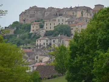 Cordes-sur-ciel, un pueblo francés para tocar el cielo Cordes-sur-ciel, un pueblo francés para tocar el cielo