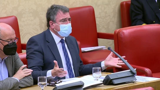 El cabreo de Aitor Esteban en la comisión de Exteriores por el conflicto saharahui: "Joder, no me descentre" El cabreo de Aitor Esteban en la comisión de Exteriores por el conflicto saharahui: "Joder, no me descentre"