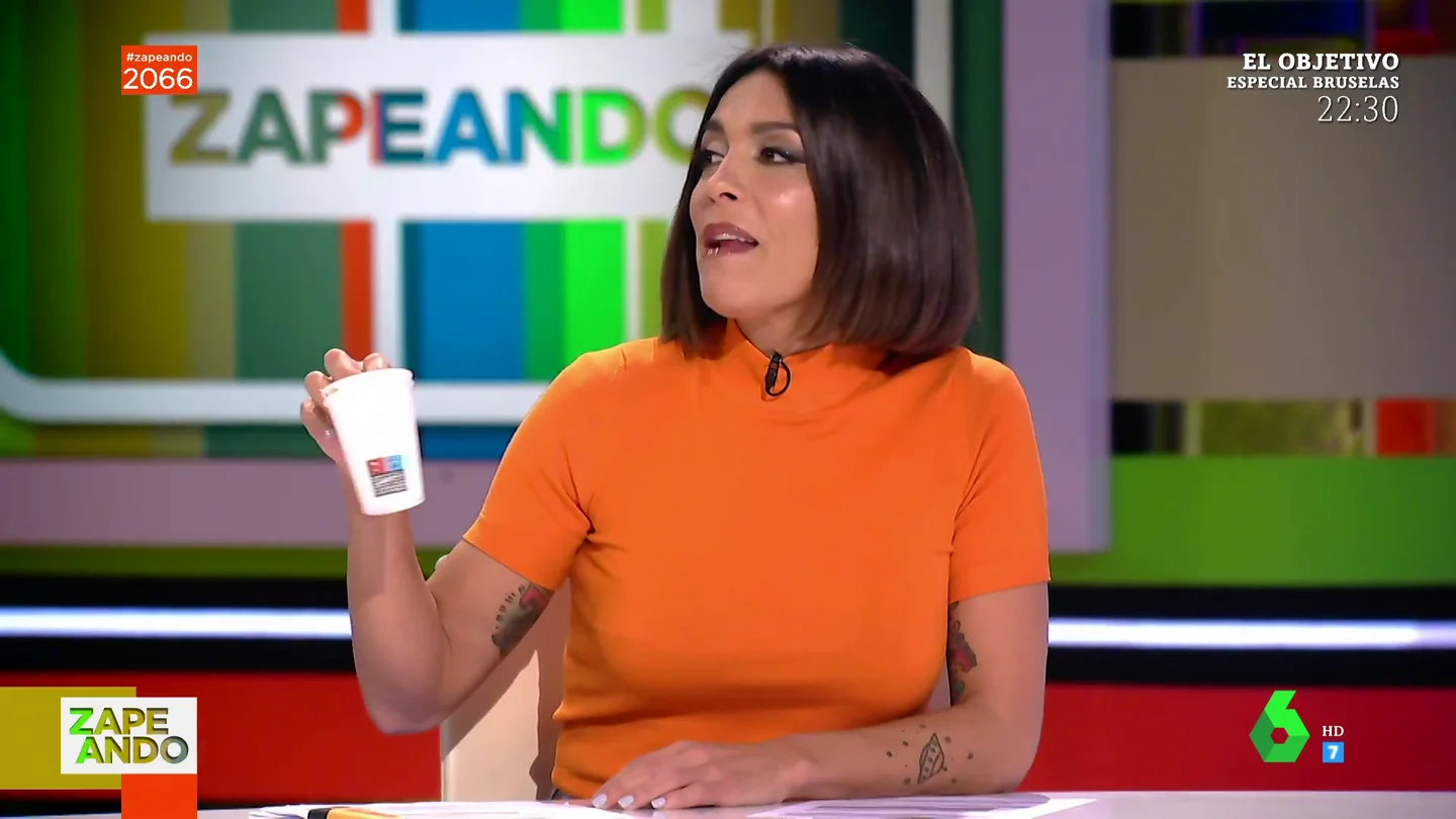 El problema de Lorena Castell por el que puede abandonar el plató de Zapeando en cualquier momento en directo: "Es que somos personas" El problema de Lorena Castell por el que puede abandonar el plató de Zapeando en cualquier momento en directo: "Es que somos personas"