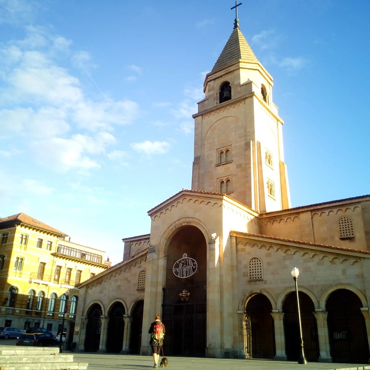 Iglesia de San Pedro de Gijón: historia y por qué es tan importante para la  ciudad asturiana