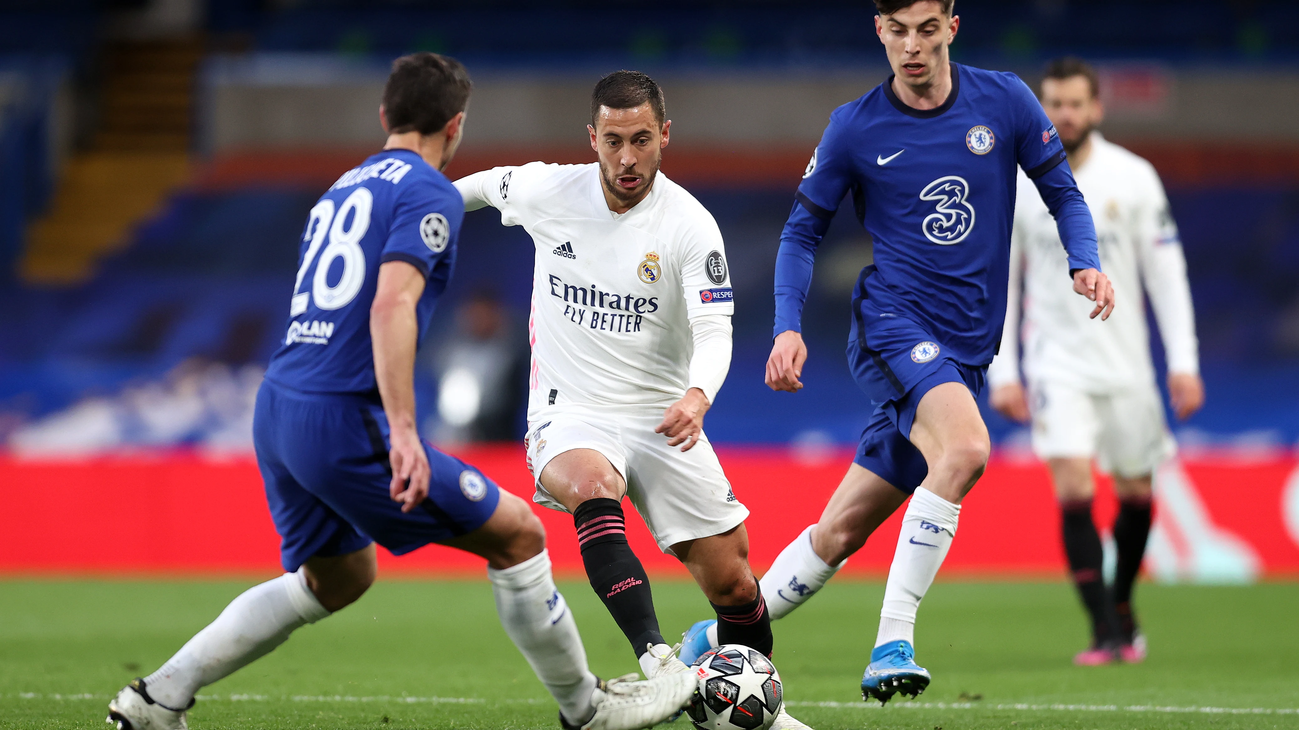 Eden Hazard contra el Chelsea