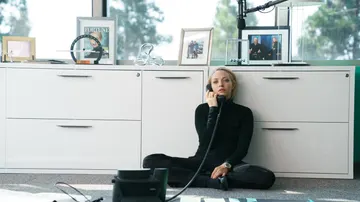 Amanda Seyfried es Elizabeth Holmes en 'The Dropout: auge y caída de Elizabeth Holmes'