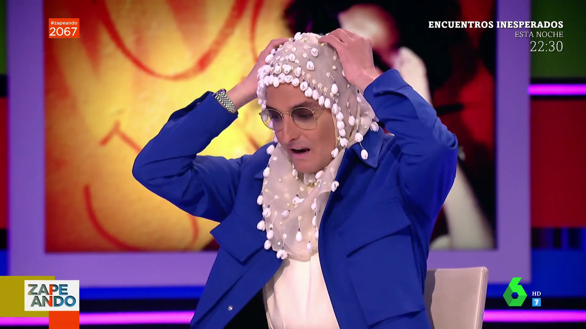 Josie desvela en pleno directo su nuevo look con el pelo plateado ante la emoción de Cristina Pedroche: "¡Estás guapísimo!"