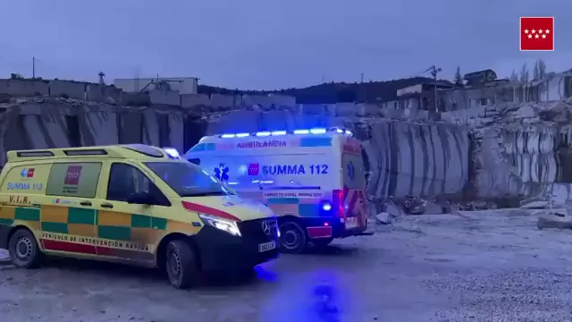 Muere un joven de 30 años al caerle encima una piedra de 20.000 kilos en la cantera donde trabajaba Muere un joven de 30 años al caerle encima una piedra de 20.000 kilos en la cantera donde trabajaba