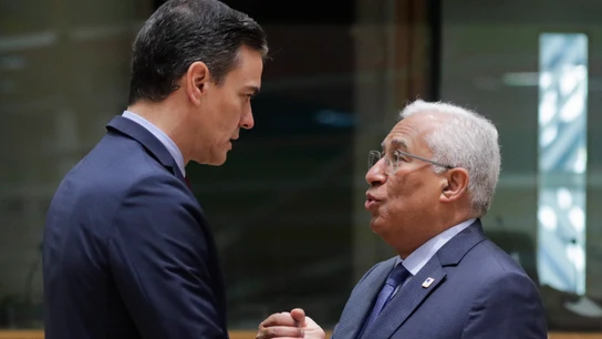 El presidente del Gobierno, Pedro Sánchez, y el primer ministro de Portugal, Antonio Costa. El presidente del Gobierno, Pedro Sánchez, y el primer ministro de Portugal, Antonio Costa.