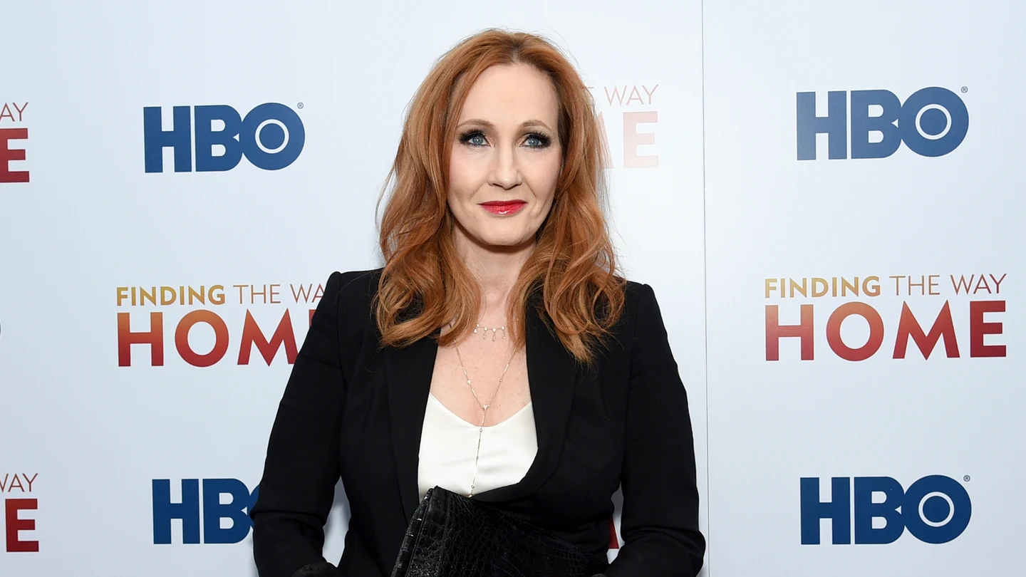 La respuesta de J.K. Rowling a Putin después de que la use como ejemplo de la "cultura de la cancelación occidental" La respuesta de J.K. Rowling a Putin después de que la use como ejemplo de la "cultura de la cancelación occidental"