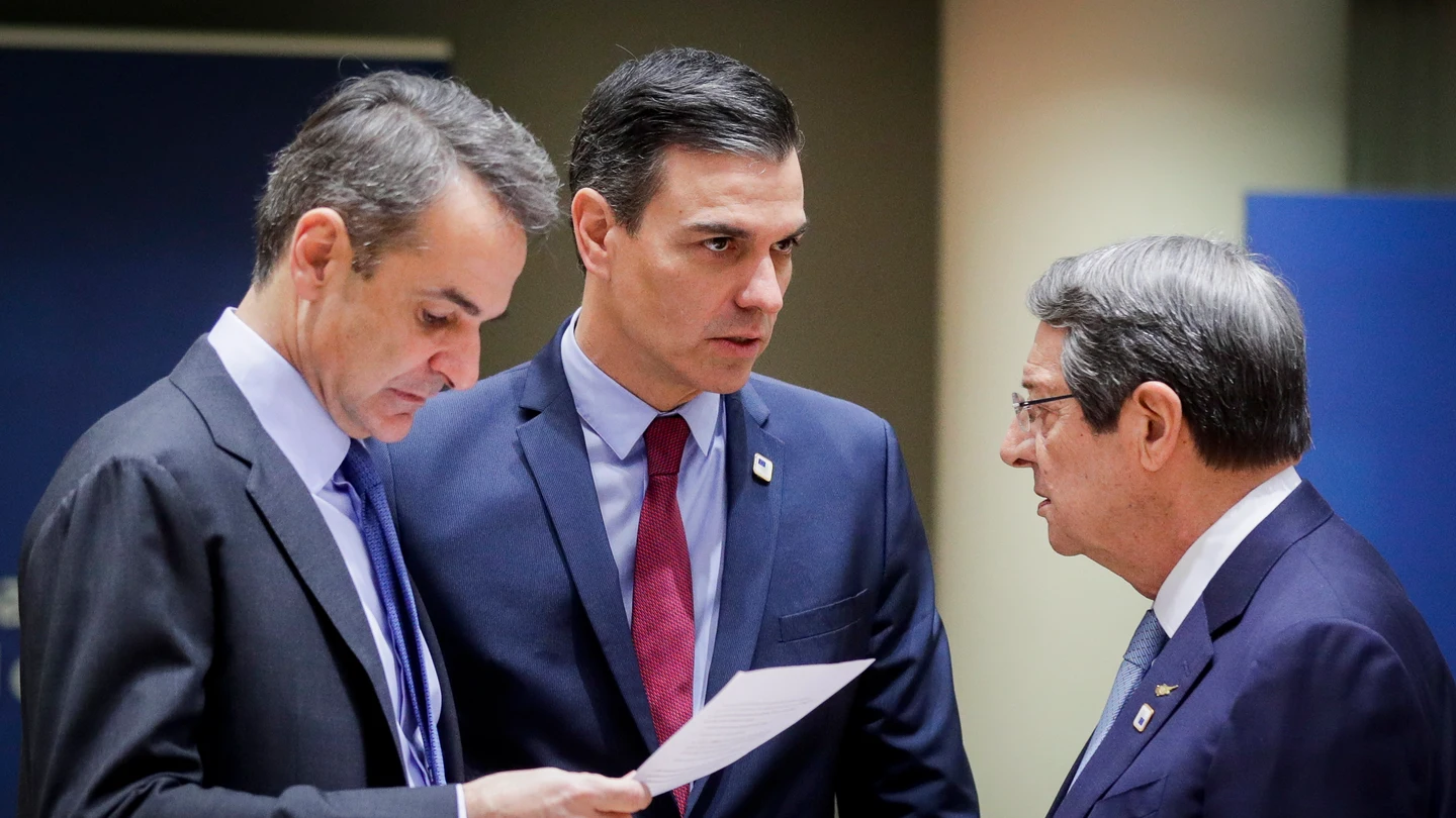 Pedro Sánchez junto a los primeros ministros de Grecia y Chipre en Bruselas Pedro Sánchez junto a los primeros ministros de Grecia y Chipre en Bruselas