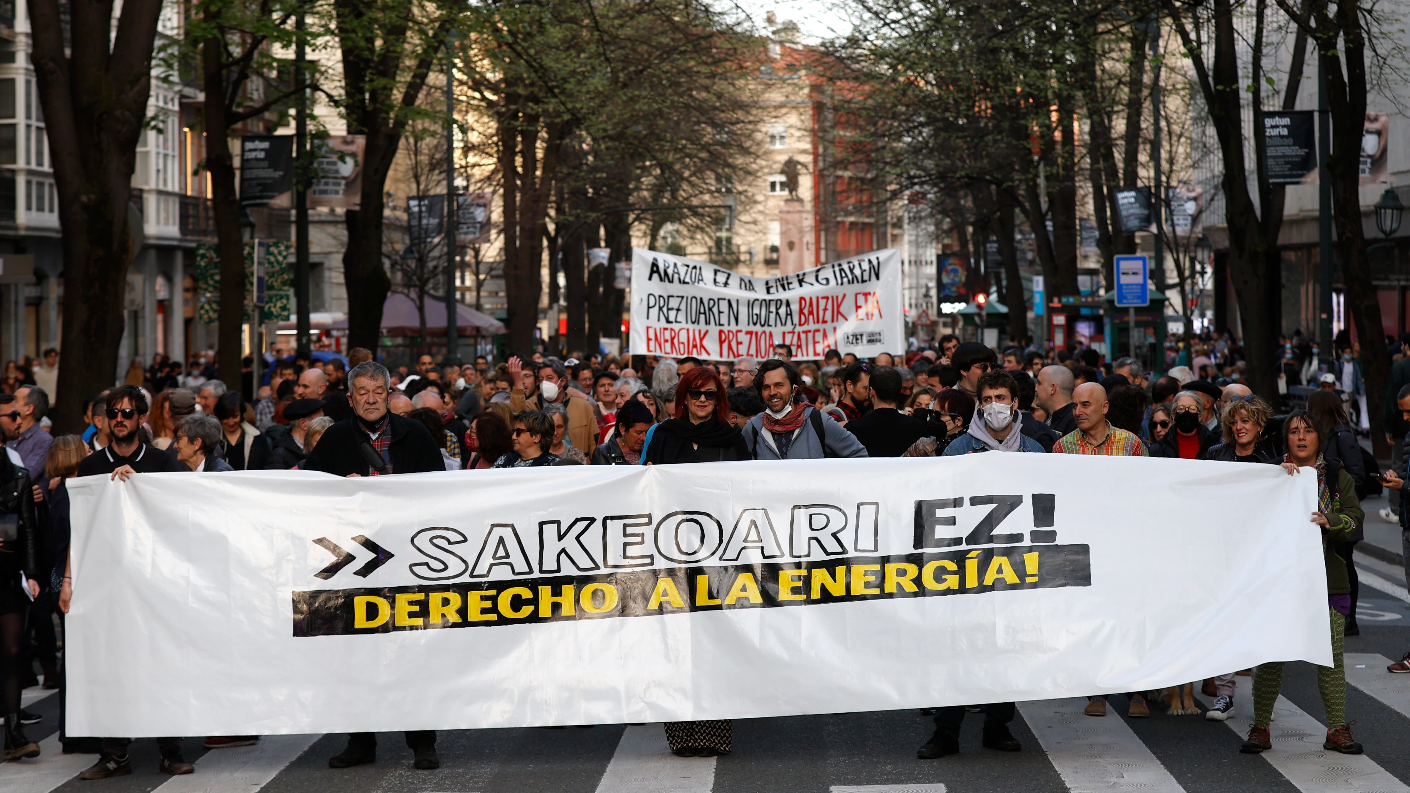 Manifestación para denunciar la subida del precio de la luz en Bilbao