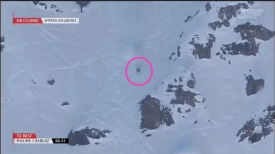 Espeluznante accidente del ‘rider’ español Aymar Navarro: Descendió más de 30 metros rodando sobre la nieve Espeluznante accidente del ‘rider’ español Aymar Navarro: Descendió más de 30 metros rodando sobre la nieve