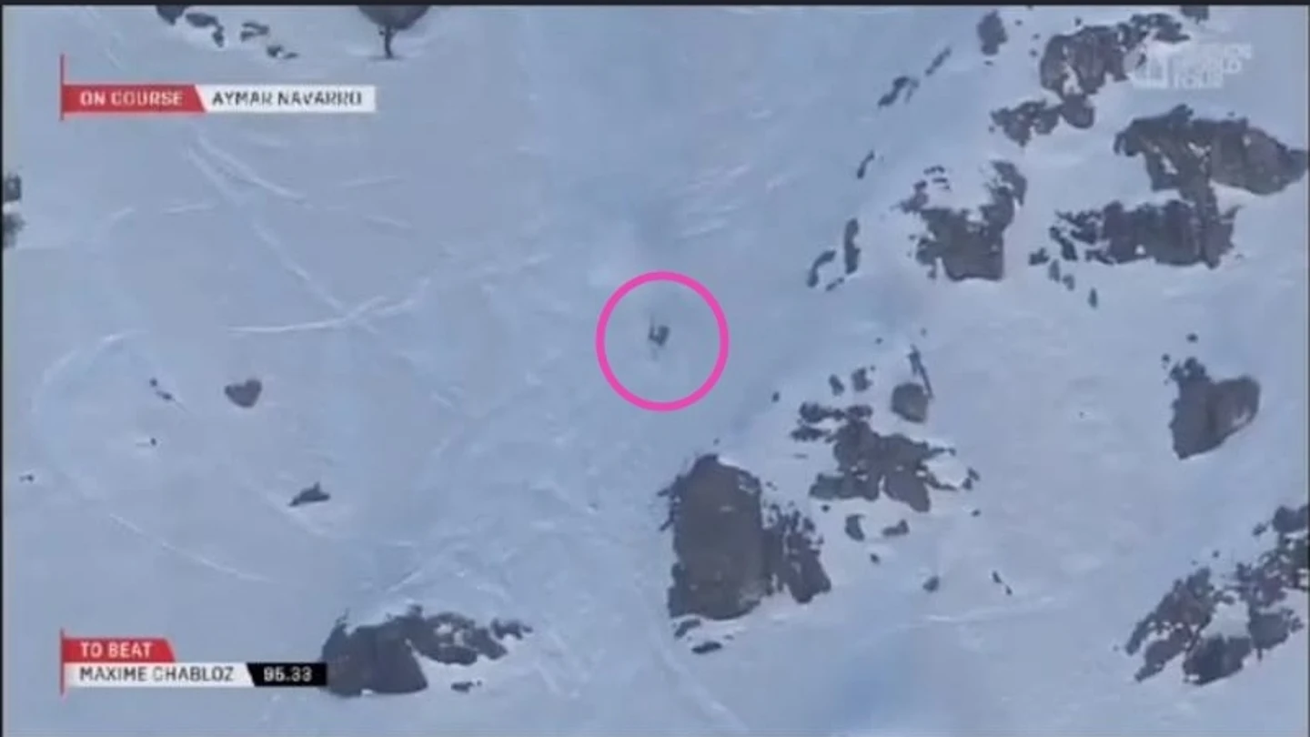 Espeluznante accidente del ‘rider’ español Aymar Navarro: Descendió más de 30 metros rodando sobre la nieve Espeluznante accidente del ‘rider’ español Aymar Navarro: Descendió más de 30 metros rodando sobre la nieve