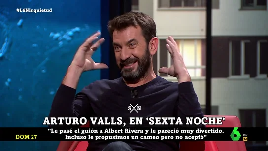 Arturo Valls desvela el referente político que tiene Jesús Quesada en 'Camera café, la película' Arturo Valls desvela el referente político que tiene Jesús Quesada en 'Camera café, la película'