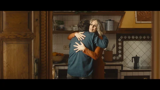 "La gente no sabe abrazar, le da miedo": la sorpresa de Miriam Díaz-Aroca con el "sostenido" abrazo de Jordi Évole "La gente no sabe abrazar, le da miedo": la sorpresa de Miriam Díaz-Aroca con el "sostenido" abrazo de Jordi Évole