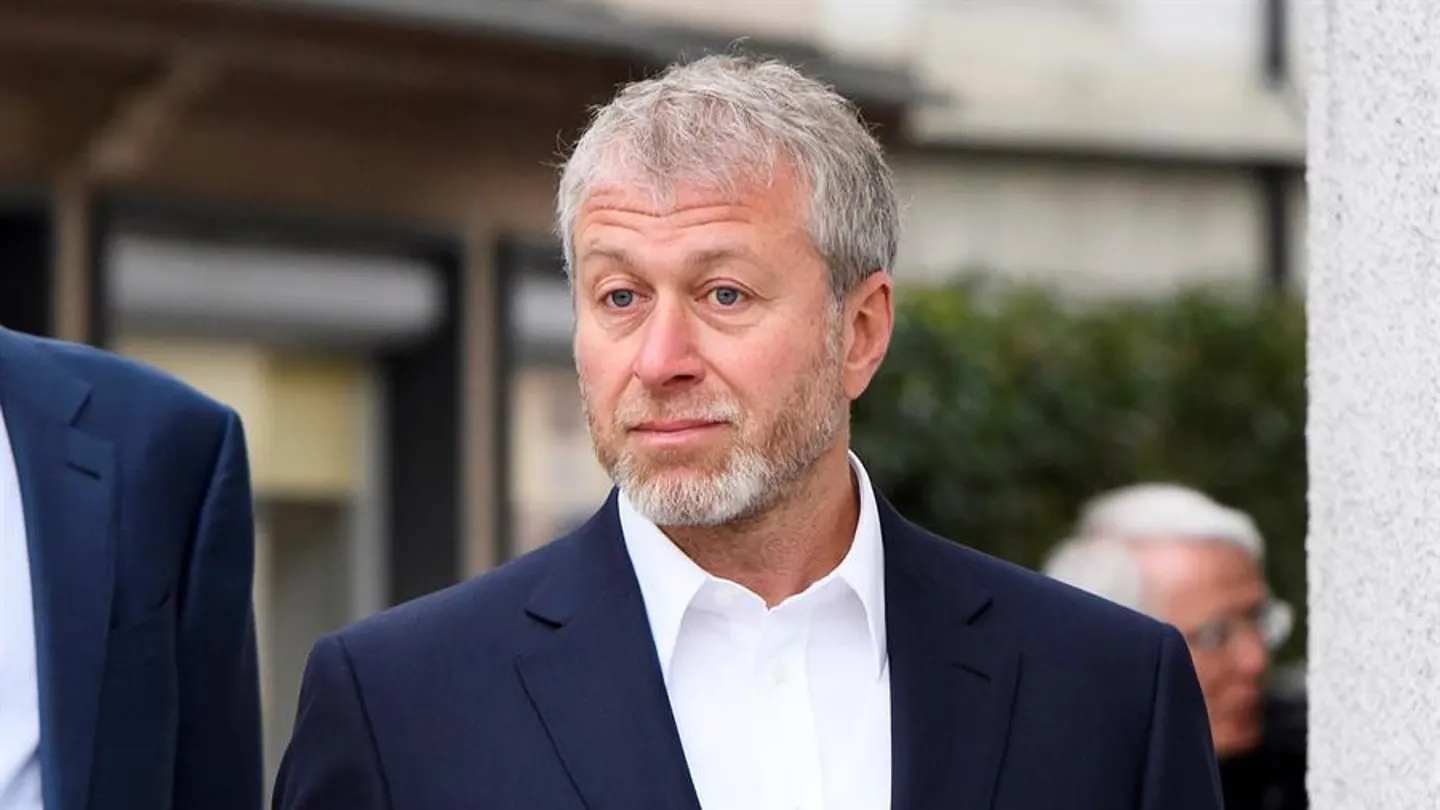 Abramovich y dos negociadores de paz sufrieron síntomas de envenenamiento tras una reunión en Kiev Abramovich y dos negociadores de paz sufrieron síntomas de envenenamiento tras una reunión en Kiev