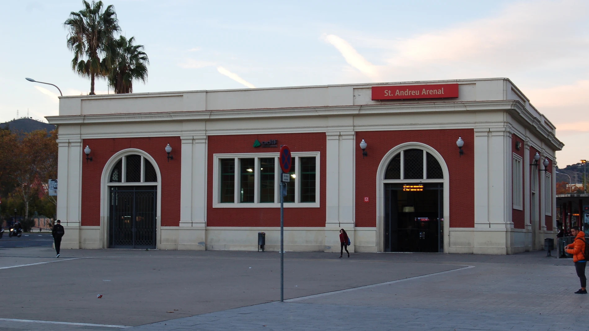 Estación de Fabra i Puig, zona de Barcelona donde tuvo lugar la agresión