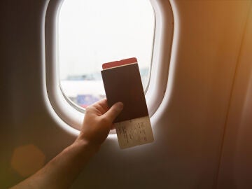 Tarjeta de embarque y pasaporte