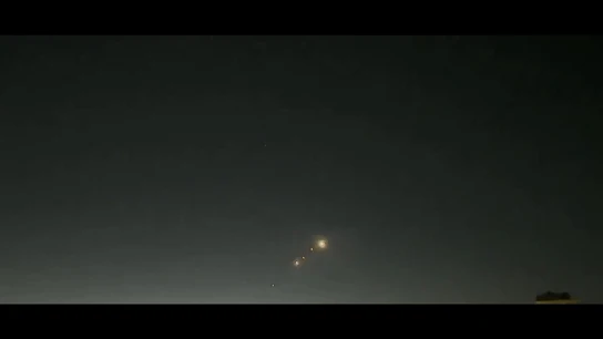 Las impactantes imágenes de los bombardeos en el cielo de Kiev en plena guerra en Ucrania Las impactantes imágenes de los bombardeos en el cielo de Kiev en plena guerra en Ucrania