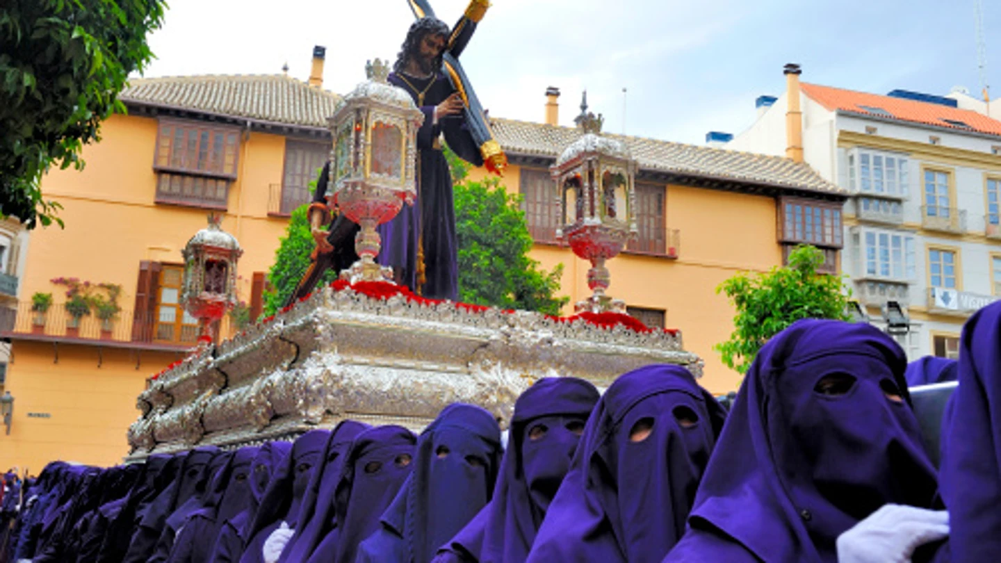 ¿Dónde es festivo el lunes, martes y miércoles santo? ¿Dónde es festivo el lunes, martes y miércoles santo?