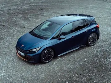 El CUPRA Born estrena su primera modificación para abrir la veda del tuning de coches eléctricos El CUPRA Born estrena su primera modificación para abrir la veda del tuning de coches eléctricos