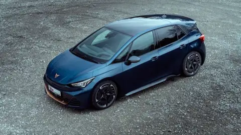 El CUPRA Born estrena su primera modificación para abrir la veda del tuning de coches eléctricos El CUPRA Born estrena su primera modificación para abrir la veda del tuning de coches eléctricos