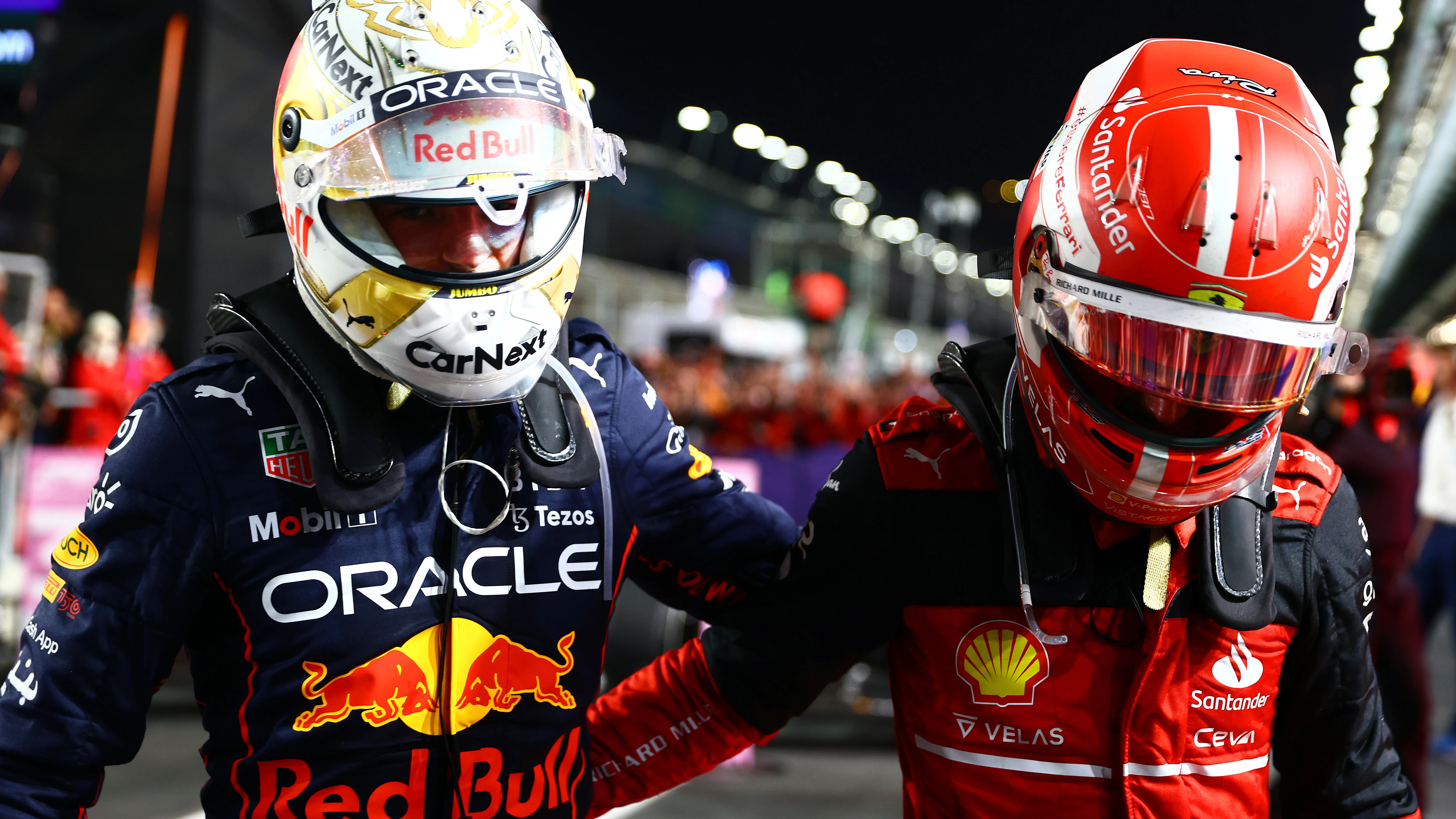 Max Verstappen y Charles Leclerc