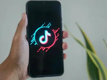 Cómo grabar vídeos de TikTok sin tener que pulsar ningún botón Cómo grabar vídeos de TikTok sin tener que pulsar ningún botón