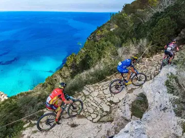 Si lo tuyo es el turismo activo, tu mes para visitar Formentera es abril Si lo tuyo es el turismo activo, tu mes para visitar Formentera es abril
