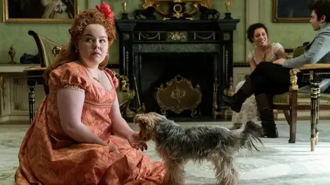 Salón de los Featherington en 'Los Bridgerton' Salón de los Featherington en 'Los Bridgerton'