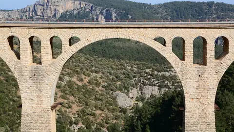 Viaducto de Varda Viaducto de Varda