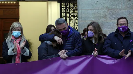 Concentración de condena por el asesinato de un niño de 11 años a manos de su padre en Sueca (Valencia) Concentración de condena por el asesinato de un niño de 11 años a manos de su padre en Sueca (Valencia)