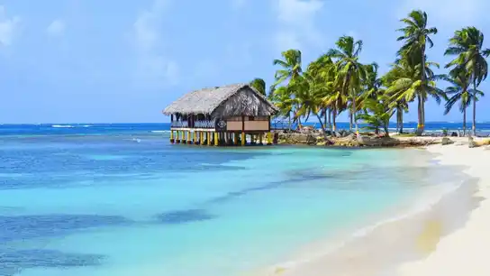 Esta es la isla de Guna Yala donde se rodó la serie. Esta es la isla de Guna Yala donde se rodó la serie.