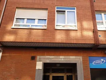 Edificio en el que se produjo el asesinato de una menor de 14 años en Oviedo