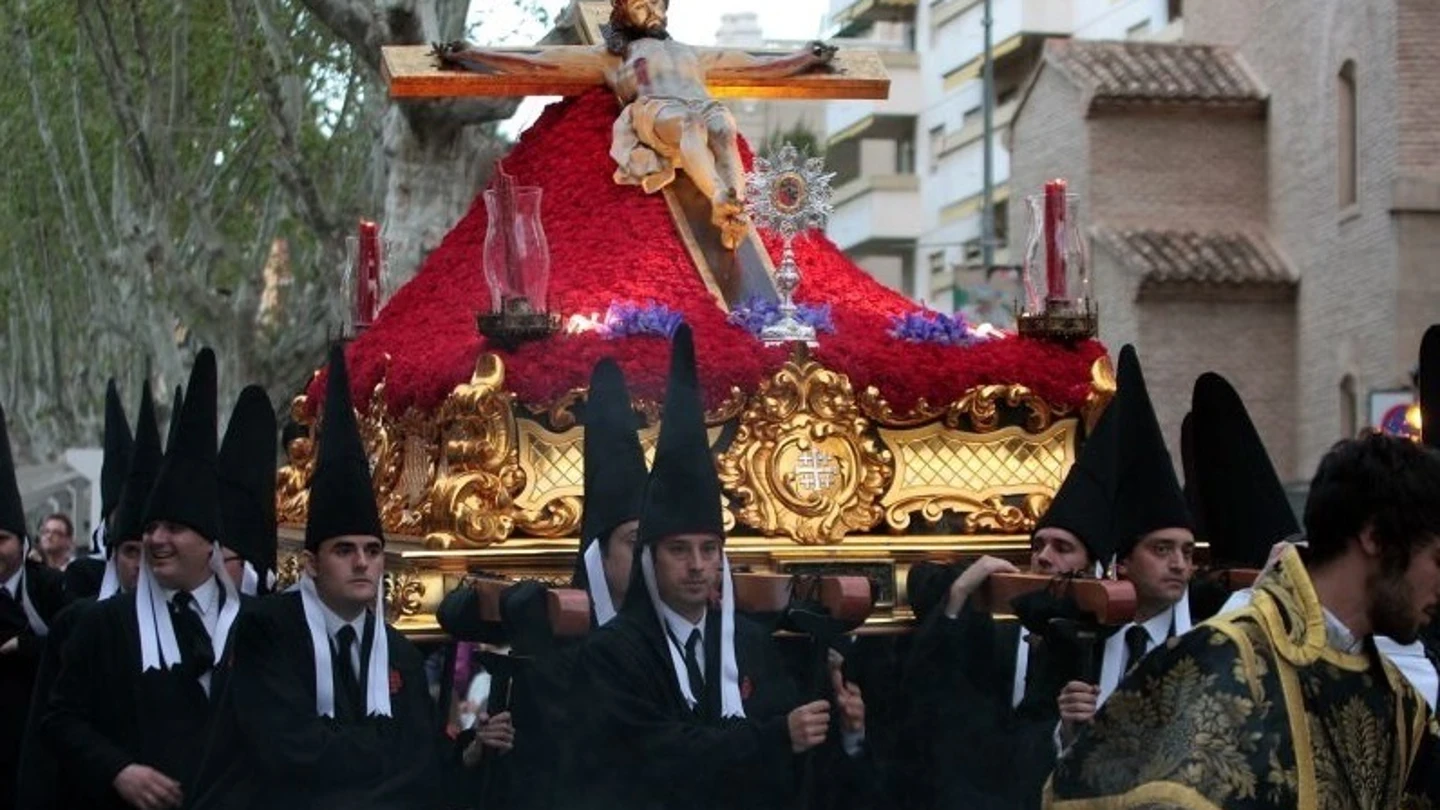 Procesión oficial del Viernes Santo en Murcia (2019) Procesión oficial del Viernes Santo en Murcia (2019)