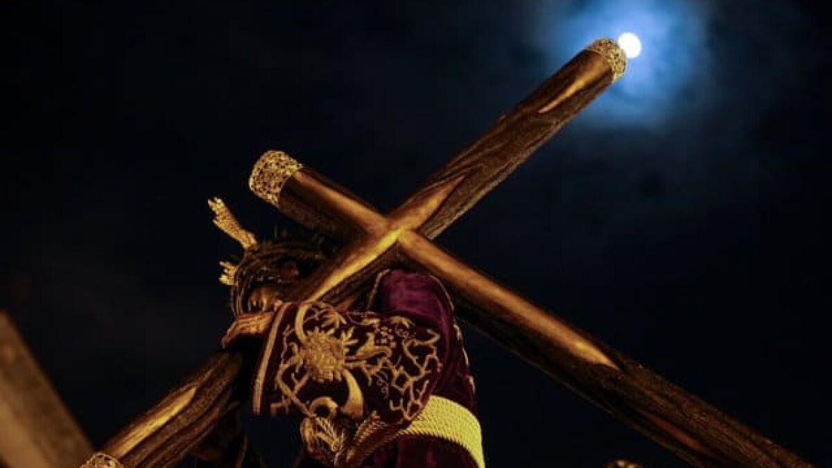 Arranca la Semana Santa con el Viernes de Dolores, un día sin carne, de procesiones y operación salida