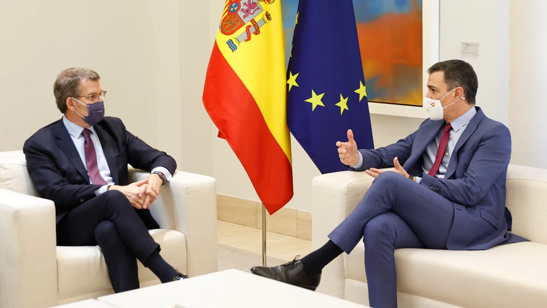 Núñez Feijóo y Pedro Sánchez durante su encuentro en La Moncloa/EFE