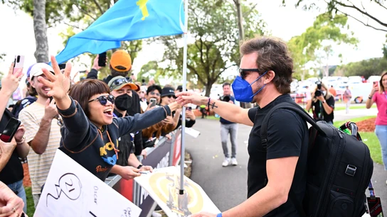 Fernando Alonso en su llegada al GP de Australia Fernando Alonso en su llegada al GP de Australia