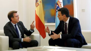 Pedro Sánchez recibe a Feijóo en Moncloa y evidenciarán sus diferencias