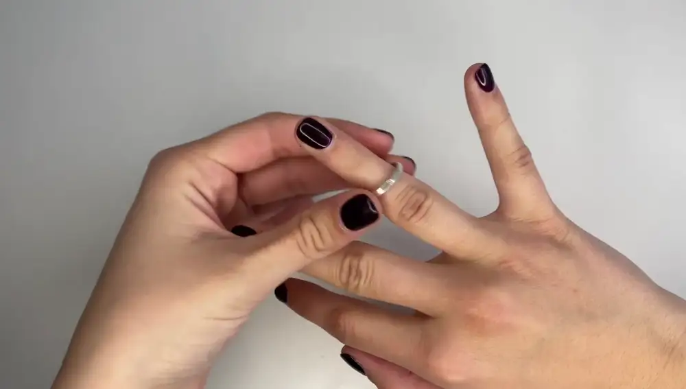 3 trucos caseros para saber la talla de anillo que usas 
