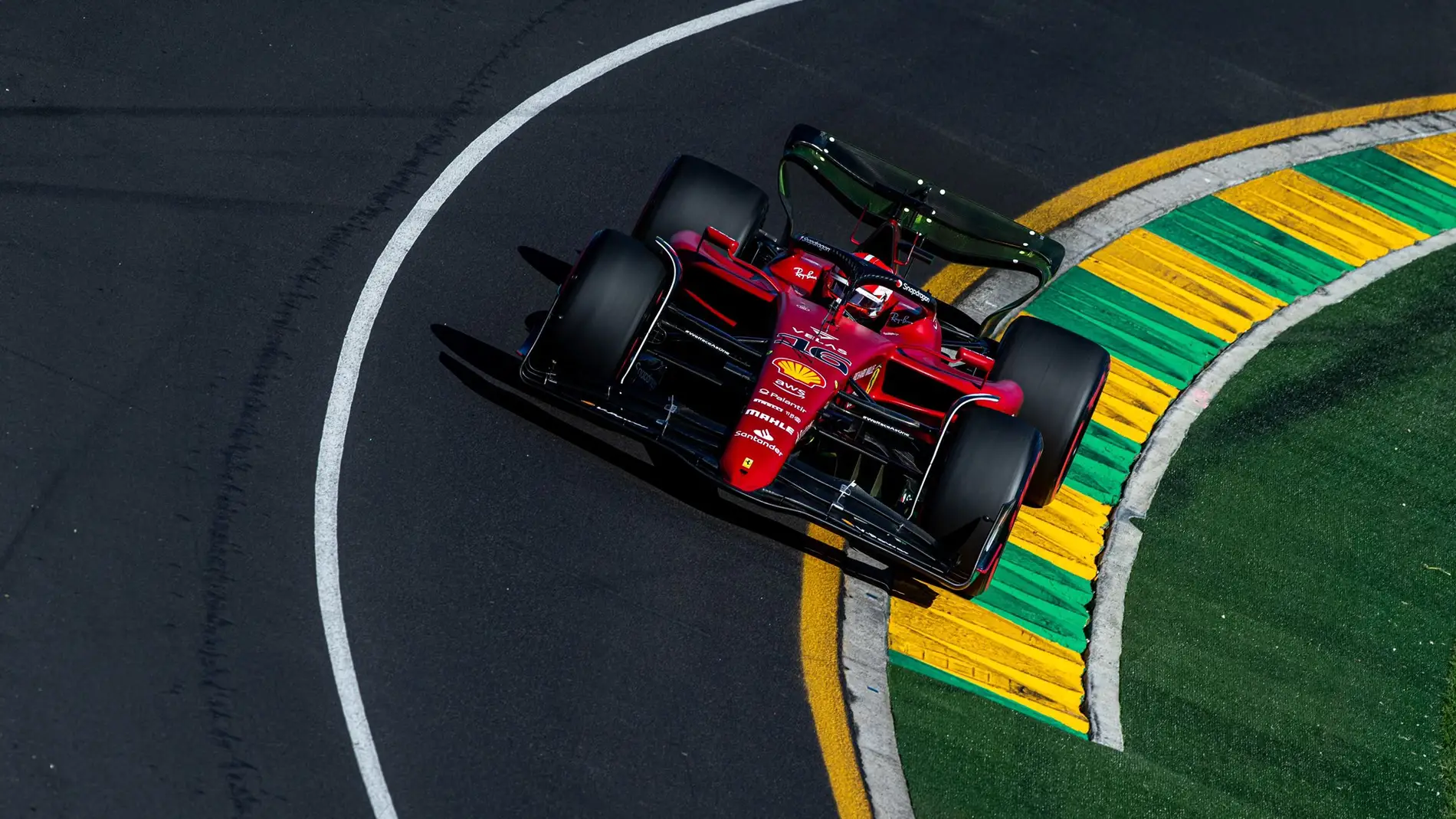 Charles Leclerc y Carlos Sainz mandan en los libres del GP de Australia