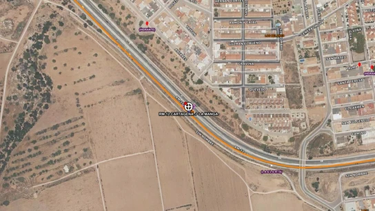 Una mujer da a luz en el arcén de la carretera de La Manga, en Murcia Una mujer da a luz en el arcén de la carretera de La Manga, en Murcia