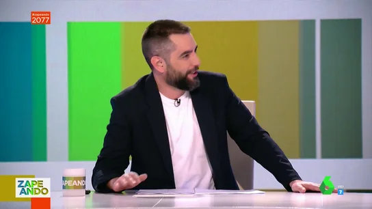 "Es que eres tontísimo": el pique futbolístico de Dani Mateo y Miki Nadal en pleno directo  "Es que eres tontísimo": el pique futbolístico de Dani Mateo y Miki Nadal en pleno directo