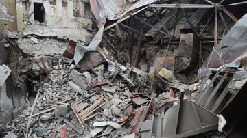 Teatro de Mariúpol, en Ucrania, destruido